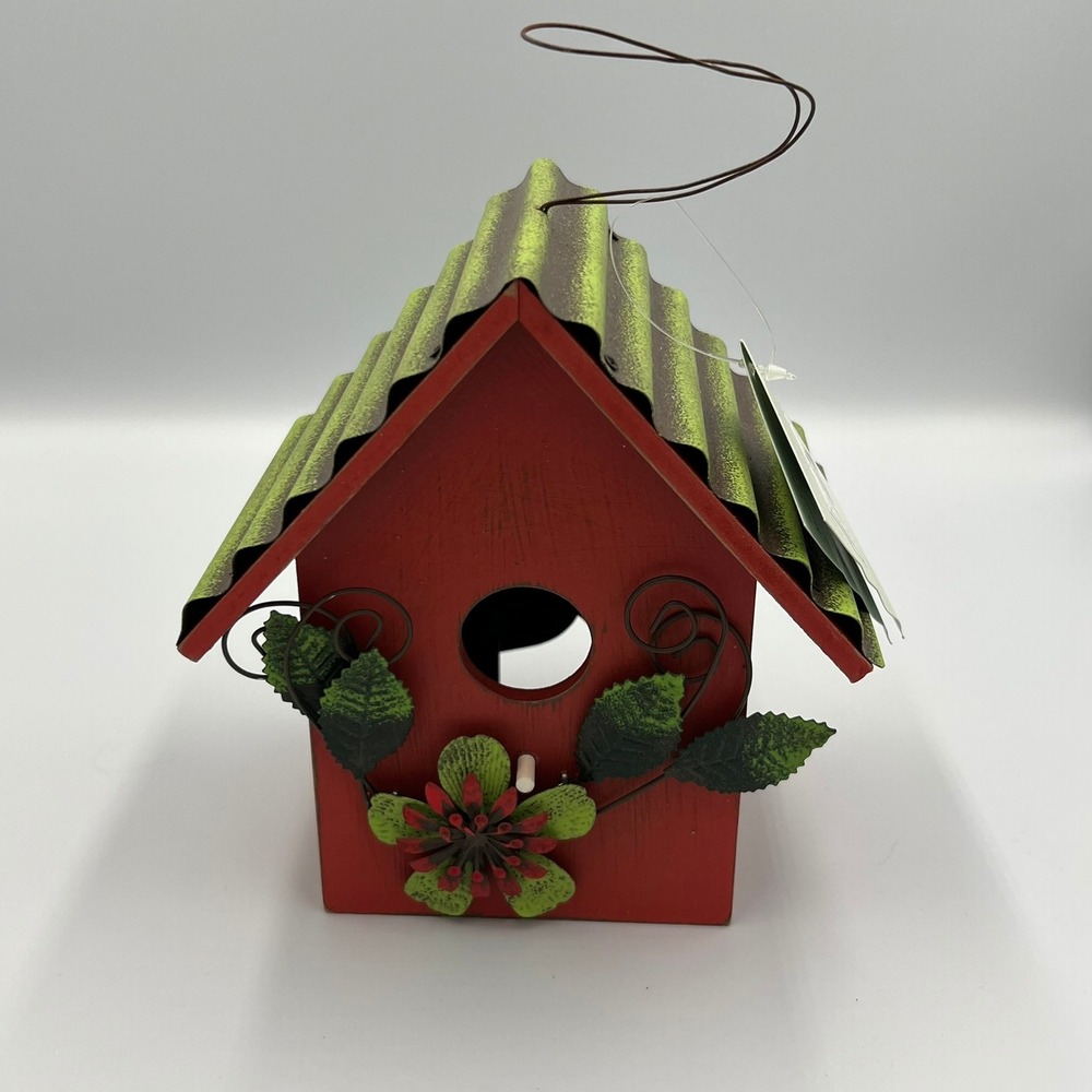 May Rich Company Birdhouse Outdoor Red Green Brand New Rustic‎ Floral Metal Roof